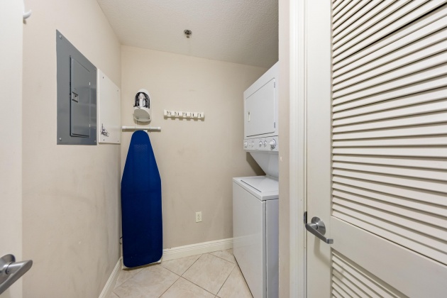 Miramar Beach, Florida 32550, 2 Bedrooms Bedrooms, ,2 BathroomsBathrooms,Residential,For Sale,Seascape,864435