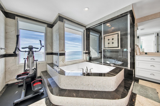 Destin, Florida 32541, 4 Bedrooms Bedrooms, ,4 BathroomsBathrooms,Residential,For Sale,Scenic Highway 98,863914