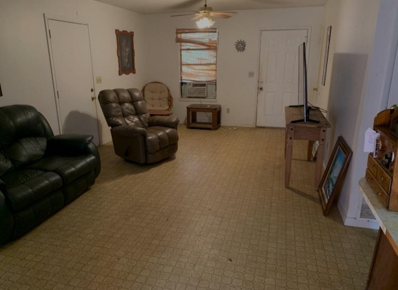 Graceville, Florida 32440, 2 Bedrooms Bedrooms, ,1 BathroomBathrooms,Residential,For Sale,Reddick Mill,864928
