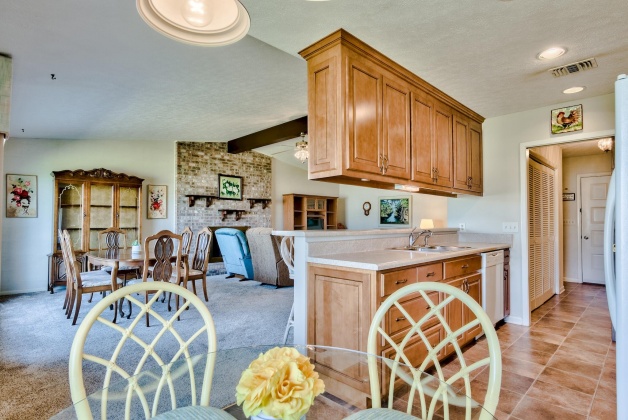 Panama City, Florida 32405, 3 Bedrooms Bedrooms, ,2 BathroomsBathrooms,Residential,For Sale,Marywood,865115