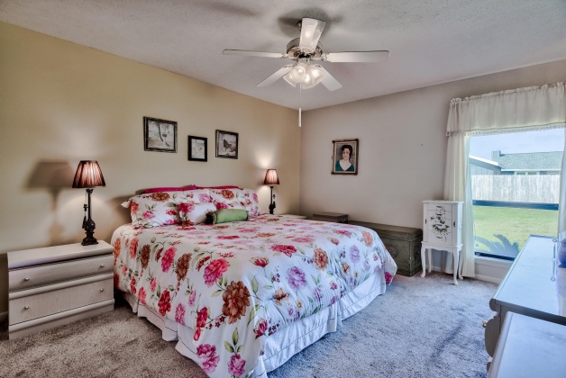 Panama City, Florida 32405, 3 Bedrooms Bedrooms, ,2 BathroomsBathrooms,Residential,For Sale,Marywood,865115