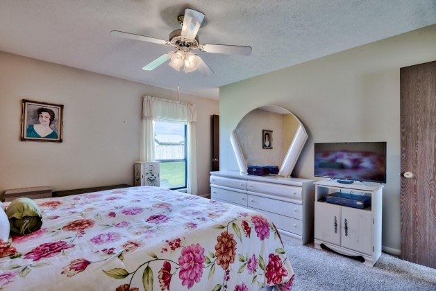 Panama City, Florida 32405, 3 Bedrooms Bedrooms, ,2 BathroomsBathrooms,Residential,For Sale,Marywood,865115