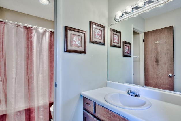 Panama City, Florida 32405, 3 Bedrooms Bedrooms, ,2 BathroomsBathrooms,Residential,For Sale,Marywood,865115