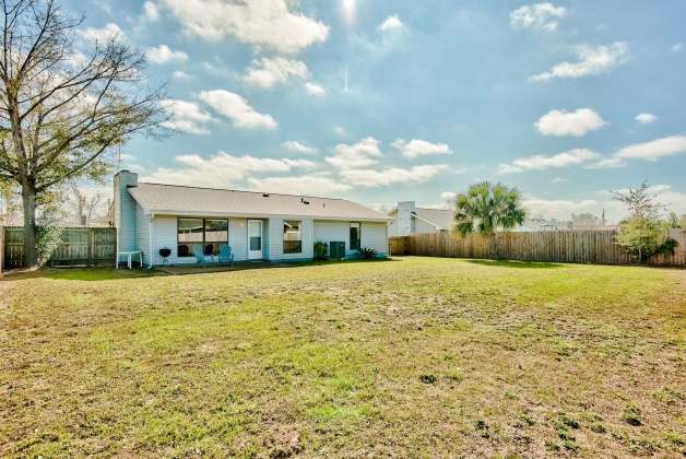 Panama City, Florida 32405, 3 Bedrooms Bedrooms, ,2 BathroomsBathrooms,Residential,For Sale,Marywood,865115