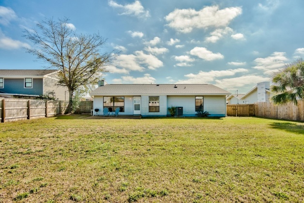 Panama City, Florida 32405, 3 Bedrooms Bedrooms, ,2 BathroomsBathrooms,Residential,For Sale,Marywood,865115