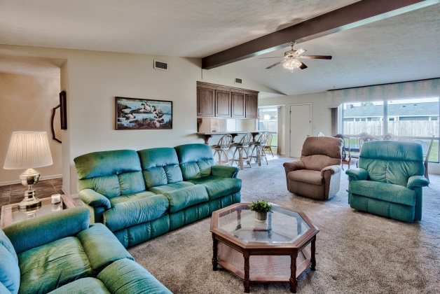 Panama City, Florida 32405, 3 Bedrooms Bedrooms, ,2 BathroomsBathrooms,Residential,For Sale,Marywood,865115