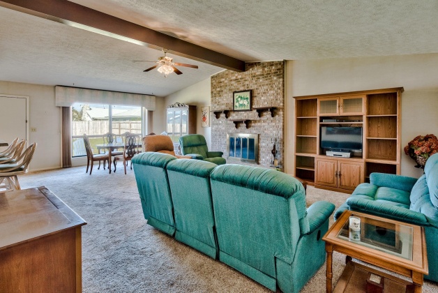 Panama City, Florida 32405, 3 Bedrooms Bedrooms, ,2 BathroomsBathrooms,Residential,For Sale,Marywood,865115