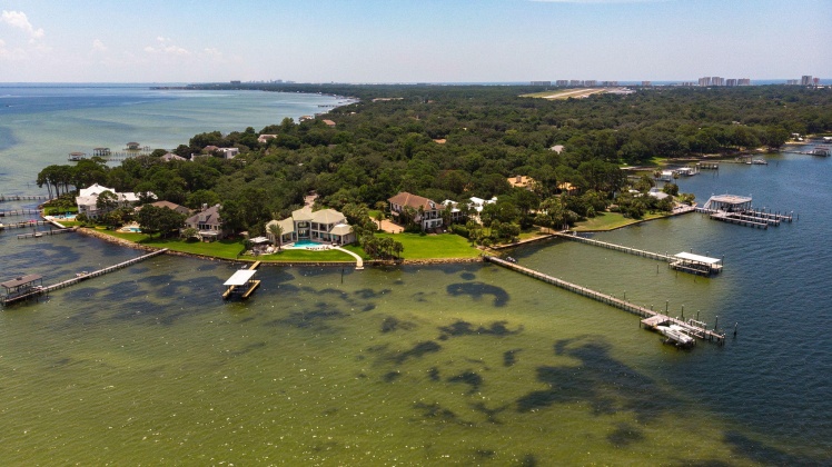 Destin, Florida 32541, 4 Bedrooms Bedrooms, ,3 BathroomsBathrooms,Residential,For Sale,Bambi,865086