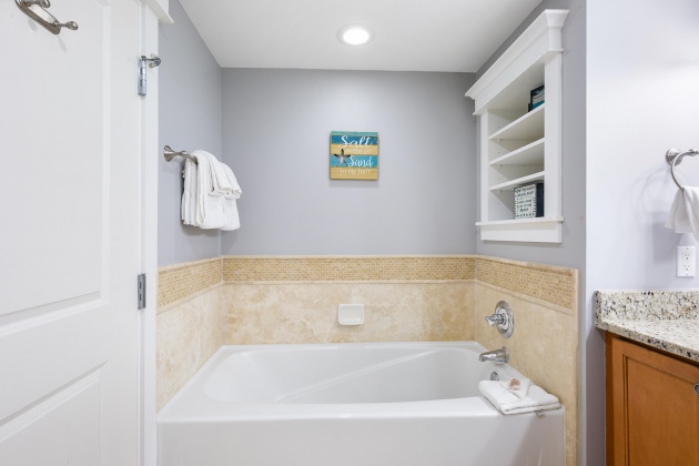 Miramar Beach, Florida 32550, 3 Bedrooms Bedrooms, ,3 BathroomsBathrooms,Residential,For Sale,Grand Sandestin,865172