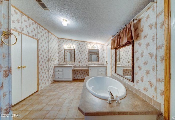 Panama City, Florida 32404, 5 Bedrooms Bedrooms, ,3 BathroomsBathrooms,Residential,For Sale,Cherry,865319