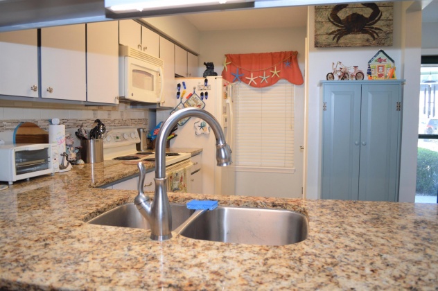 Panama City Beach, Florida 32408, 2 Bedrooms Bedrooms, ,2 BathroomsBathrooms,Residential,For Sale,Lagoon,865337