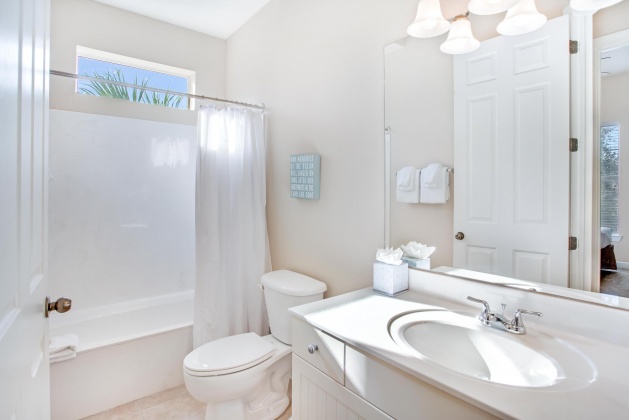Miramar Beach, Florida 32550, 2 Bedrooms Bedrooms, ,2 BathroomsBathrooms,Residential,For Sale,Crystal Cove,865343