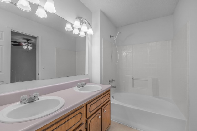 Milton, Florida 32583, 3 Bedrooms Bedrooms, ,2 BathroomsBathrooms,Residential,For Sale,Chantilly,865561