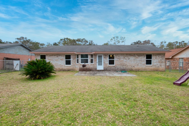 Milton, Florida 32583, 3 Bedrooms Bedrooms, ,2 BathroomsBathrooms,Residential,For Sale,Chantilly,865561