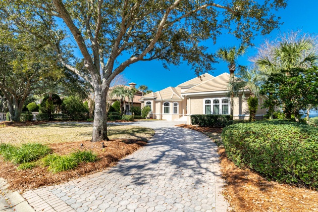 Destin, Florida 32541, 4 Bedrooms Bedrooms, ,4 BathroomsBathrooms,Residential,For Sale,Captains,864118