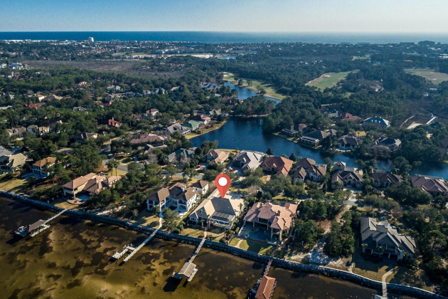 Destin, Florida 32541, 4 Bedrooms Bedrooms, ,4 BathroomsBathrooms,Residential,For Sale,Captains,864118