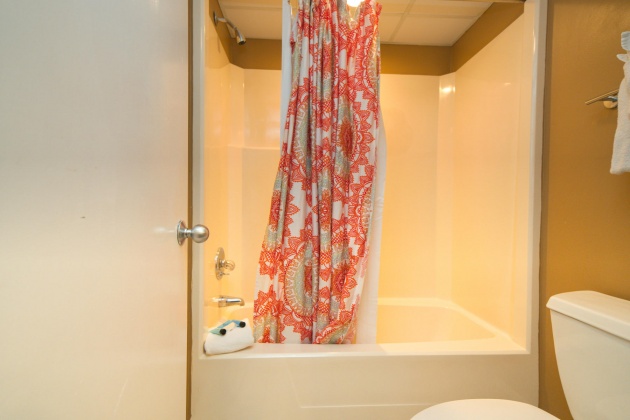 Panama City Beach, Florida 32408, 2 Bedrooms Bedrooms, ,2 BathroomsBathrooms,Residential,For Sale,Thomas,863973