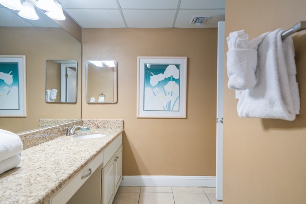 Panama City Beach, Florida 32408, 2 Bedrooms Bedrooms, ,2 BathroomsBathrooms,Residential,For Sale,Thomas,863973