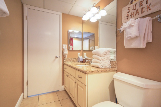 Panama City Beach, Florida 32408, 2 Bedrooms Bedrooms, ,2 BathroomsBathrooms,Residential,For Sale,Thomas,863973