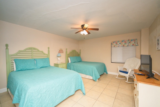 Panama City Beach, Florida 32408, 2 Bedrooms Bedrooms, ,2 BathroomsBathrooms,Residential,For Sale,Thomas,863973