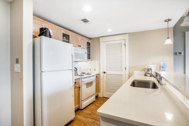 Miramar Beach, Florida 32550, 2 Bedrooms Bedrooms, ,2 BathroomsBathrooms,Residential,For Sale,Baytowne Wharf,866131