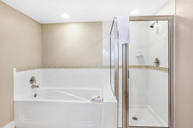Miramar Beach, Florida 32550, 2 Bedrooms Bedrooms, ,2 BathroomsBathrooms,Residential,For Sale,Baytowne Wharf,866131