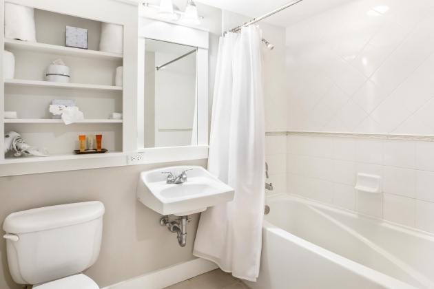 Miramar Beach, Florida 32550, 2 Bedrooms Bedrooms, ,2 BathroomsBathrooms,Residential,For Sale,Baytowne Wharf,866131