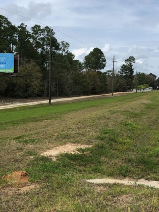 Defuniak Springs, Florida 32435, 5 Bedrooms Bedrooms, ,4 BathroomsBathrooms,Residential,For Sale,Cuchens,845487