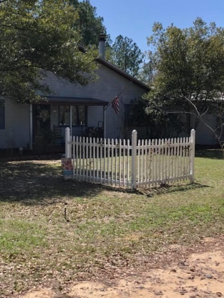 Defuniak Springs, Florida 32435, 5 Bedrooms Bedrooms, ,4 BathroomsBathrooms,Residential,For Sale,Cuchens,845487