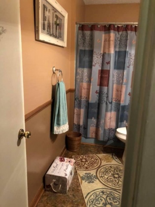 Defuniak Springs, Florida 32435, 5 Bedrooms Bedrooms, ,4 BathroomsBathrooms,Residential,For Sale,Cuchens,845487