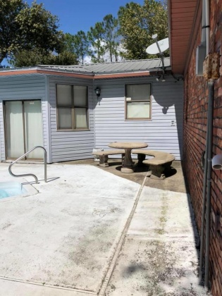 Defuniak Springs, Florida 32435, 5 Bedrooms Bedrooms, ,4 BathroomsBathrooms,Residential,For Sale,Cuchens,845487