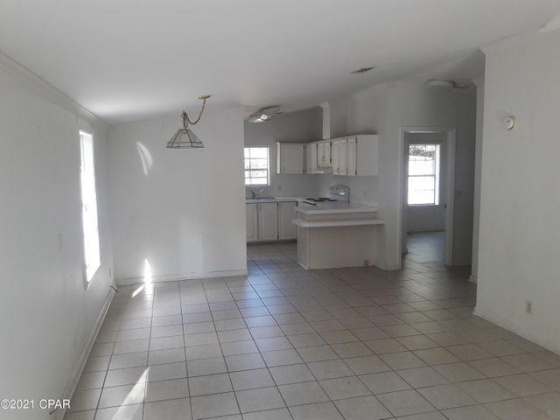 Ponce De Leon, Florida 32455, 3 Bedrooms Bedrooms, ,2 BathroomsBathrooms,Residential,For Sale,Hardwood,866219