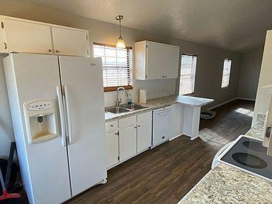 Panama City, Florida 32401, 3 Bedrooms Bedrooms, ,2 BathroomsBathrooms,Residential,For Sale,Mercedes,863919