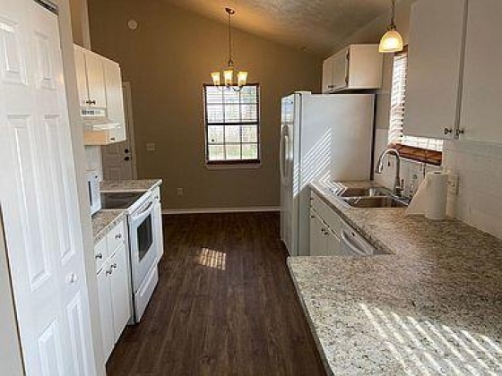 Panama City, Florida 32401, 3 Bedrooms Bedrooms, ,2 BathroomsBathrooms,Residential,For Sale,Mercedes,863919