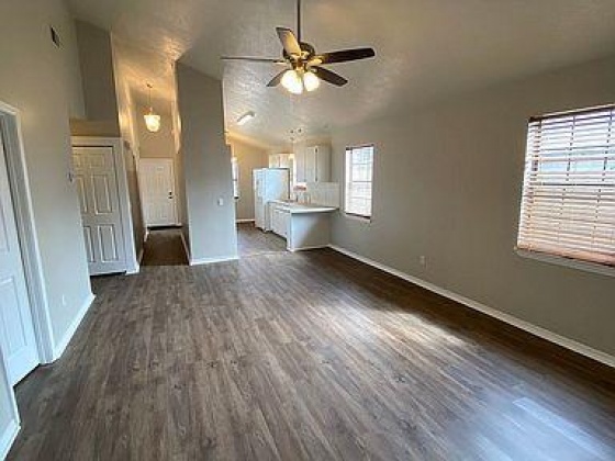 Panama City, Florida 32401, 3 Bedrooms Bedrooms, ,2 BathroomsBathrooms,Residential,For Sale,Mercedes,863919