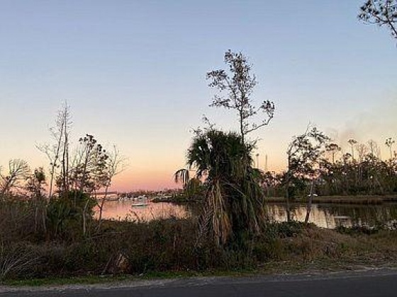 Panama City, Florida 32401, 3 Bedrooms Bedrooms, ,2 BathroomsBathrooms,Residential,For Sale,Mercedes,863919