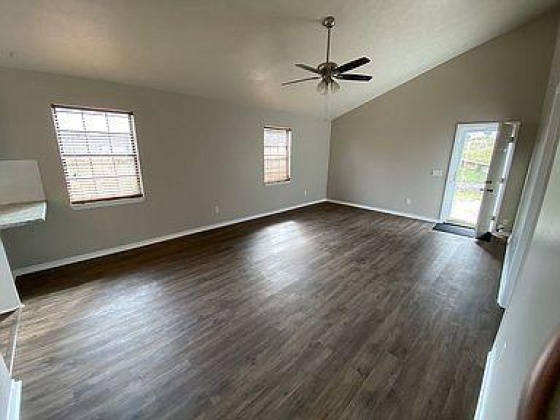 Panama City, Florida 32401, 3 Bedrooms Bedrooms, ,2 BathroomsBathrooms,Residential,For Sale,Mercedes,863919
