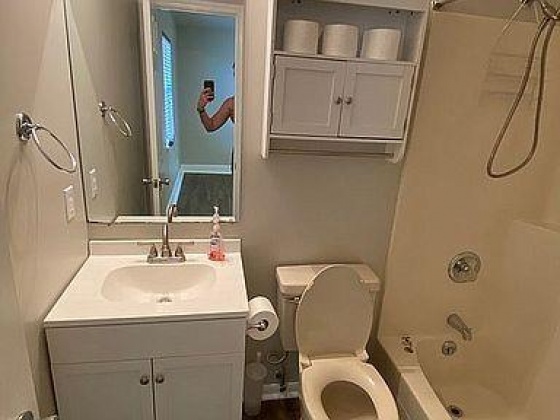 Panama City, Florida 32401, 3 Bedrooms Bedrooms, ,2 BathroomsBathrooms,Residential,For Sale,Mercedes,863919