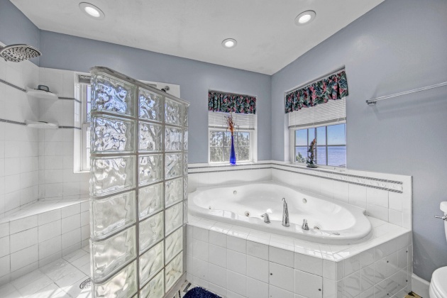 Freeport, Florida 32439, 4 Bedrooms Bedrooms, ,3 BathroomsBathrooms,Residential,For Sale,Sunset Harbour,865363