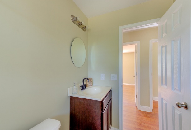 Defuniak Springs, Florida 32433, 3 Bedrooms Bedrooms, ,1 BathroomBathrooms,Residential,For Sale,First,866569