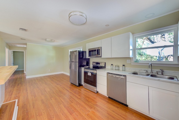 Defuniak Springs, Florida 32433, 3 Bedrooms Bedrooms, ,1 BathroomBathrooms,Residential,For Sale,First,866569