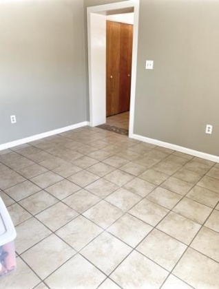 Defuniak Springs, Florida 32433, 1 Bedroom Bedrooms, ,2 BathroomsBathrooms,Residential,For Sale,Us Hwy 90 W,852441