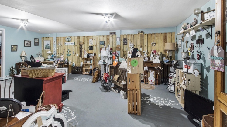 Defuniak Springs, Florida 32433, 1 Bedroom Bedrooms, ,2 BathroomsBathrooms,Residential,For Sale,Us Hwy 90 W,852441