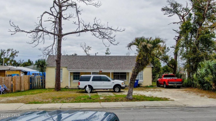 Panama City, Florida 32401, 7 Bedrooms Bedrooms, ,8 BathroomsBathrooms,Residential,For Sale,7th,866911