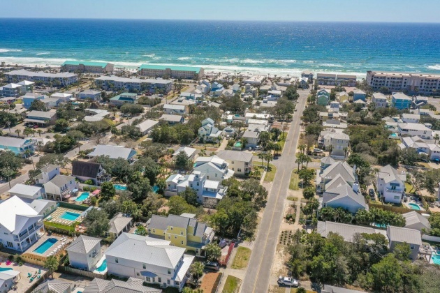 Destin, Florida 32541, 6 Bedrooms Bedrooms, ,5 BathroomsBathrooms,Residential,For Sale,Barracuda,866993