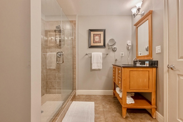 Panama City Beach, Florida 32413, 2 Bedrooms Bedrooms, ,2 BathroomsBathrooms,Residential,For Sale,Front Beach,867115