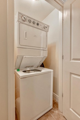 Panama City Beach, Florida 32413, 2 Bedrooms Bedrooms, ,2 BathroomsBathrooms,Residential,For Sale,Front Beach,867115