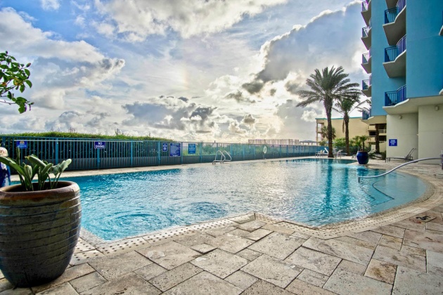 Panama City Beach, Florida 32413, 2 Bedrooms Bedrooms, ,2 BathroomsBathrooms,Residential,For Sale,Front Beach,867115
