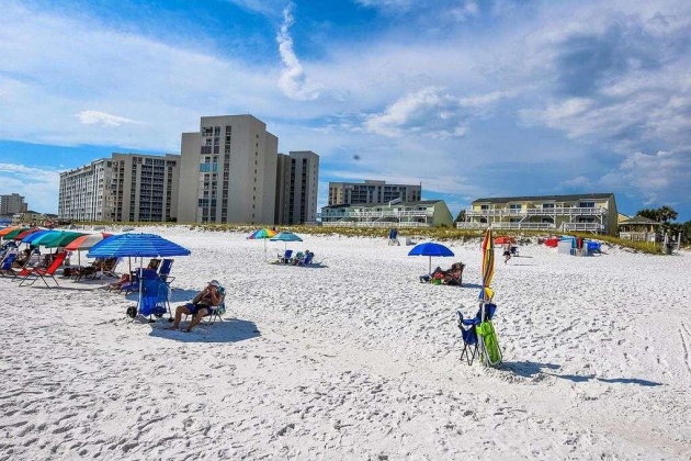 Destin, Florida 32541, 2 Bedrooms Bedrooms, ,3 BathroomsBathrooms,Residential,For Sale,Highway 98,867345