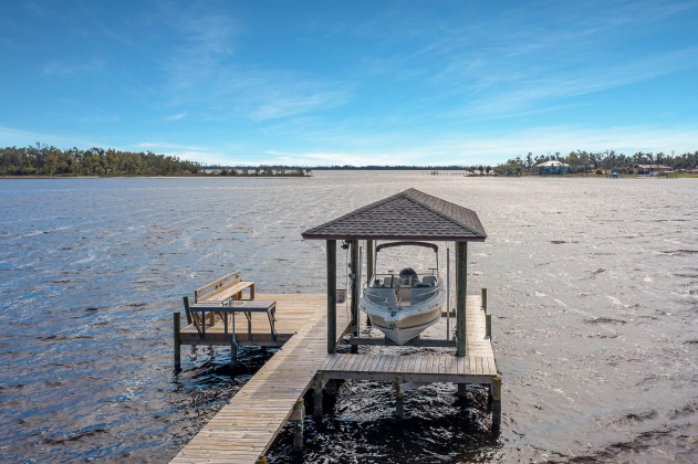 Panama City, Florida 32401, 6 Bedrooms Bedrooms, ,6 BathroomsBathrooms,Residential,For Sale,Cove Terrace,867434